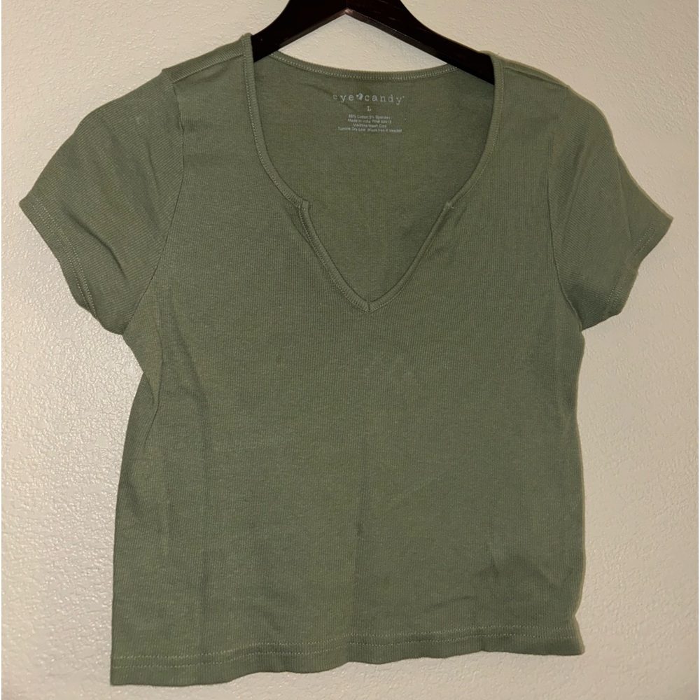 Cropped cute green top